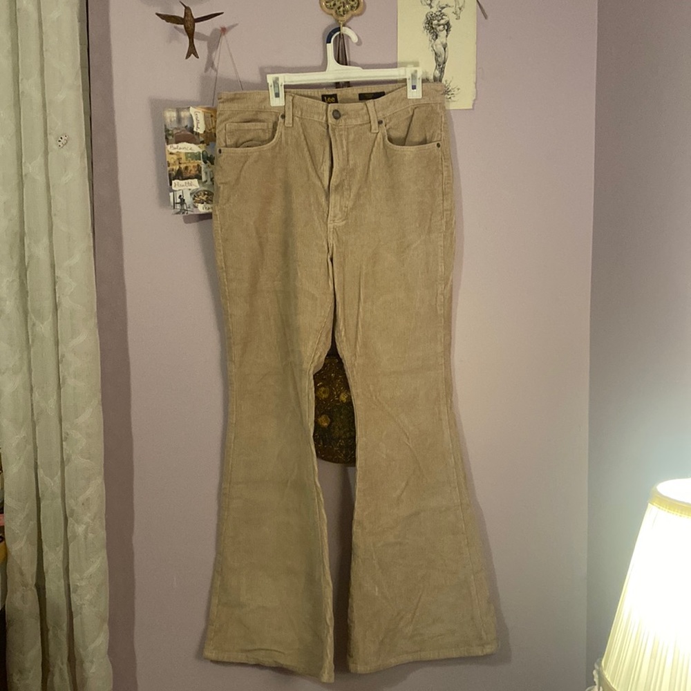 Lee l Corduroy bell bottoms l size 14